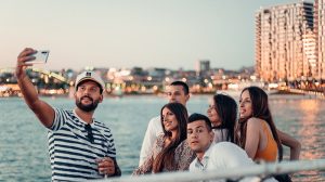 Sunset Cocktail Cruise – najlepši zalazak sunca na reci uz magične koktele