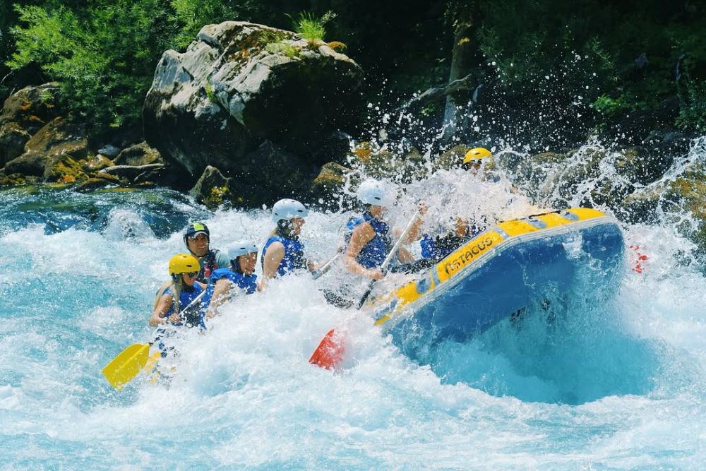 Doživite adrenalin na vodi uz rafting na Tari